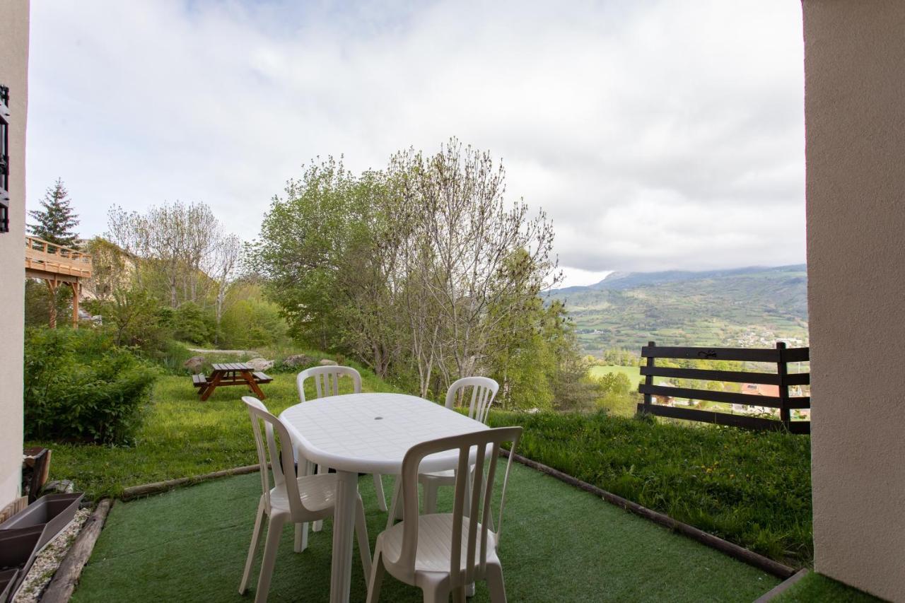 Les Arolles - Vue Sur La Montagne